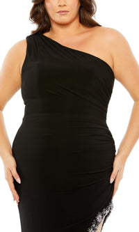 Mac Duggal Long Plus-Size Formal Dress 76992