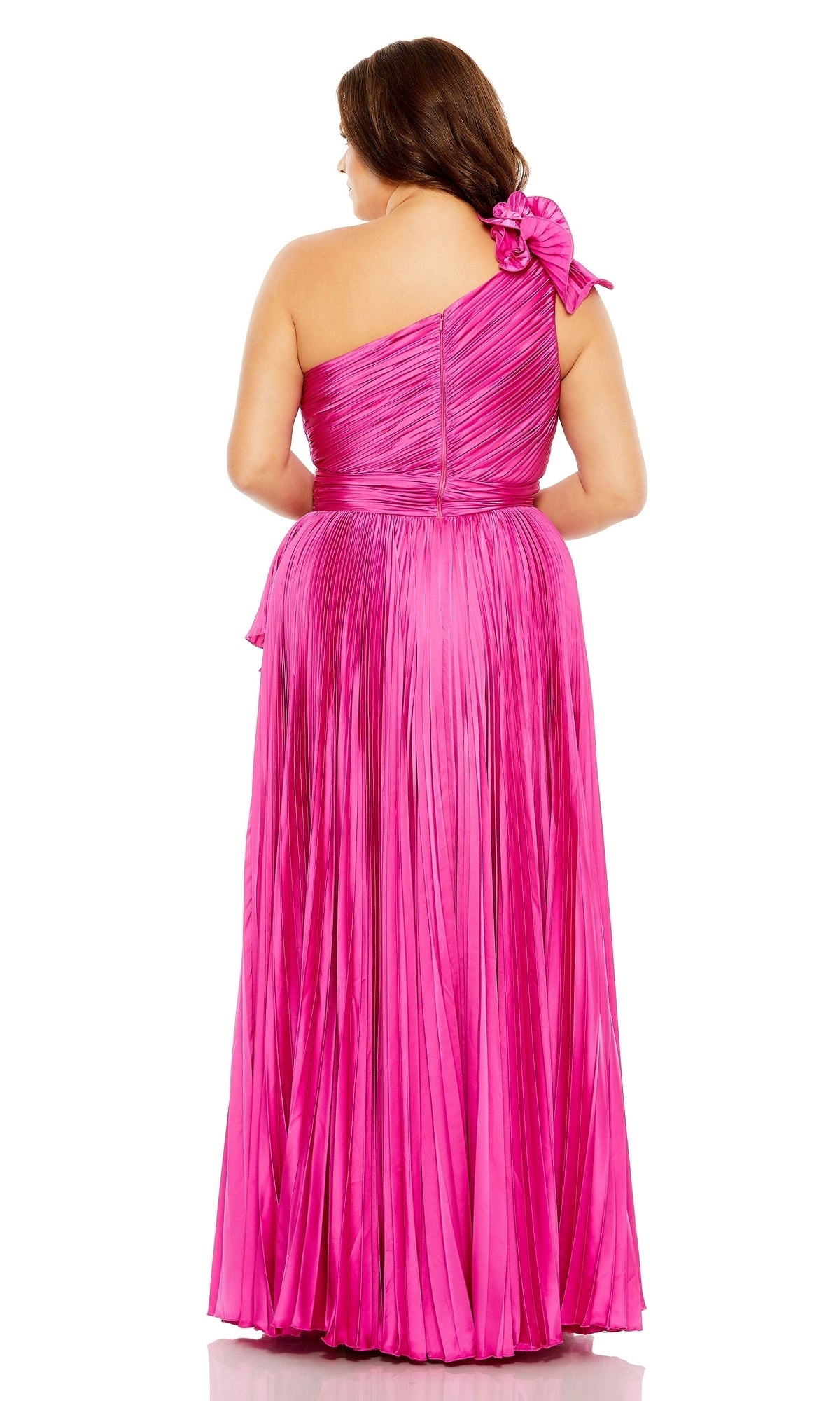 Mac Duggal Long Plus-Size Formal Dress 77003