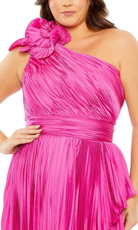 Mac Duggal Long Plus-Size Formal Dress 77003