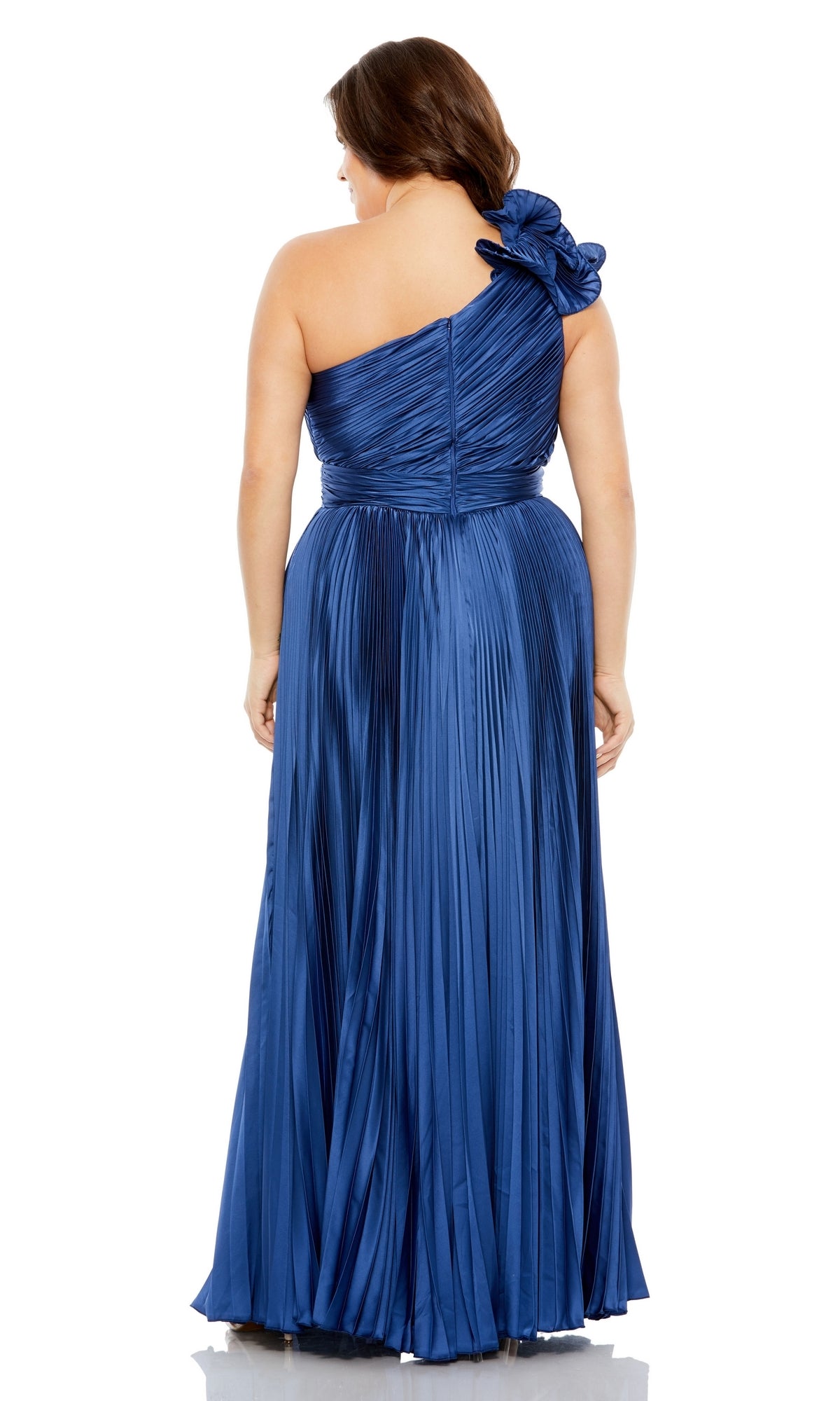 Mac Duggal Long Plus-Size Formal Dress 77003