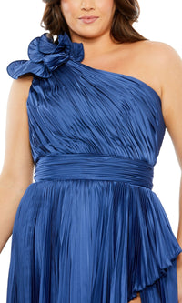 Mac Duggal Long Plus-Size Formal Dress 77003