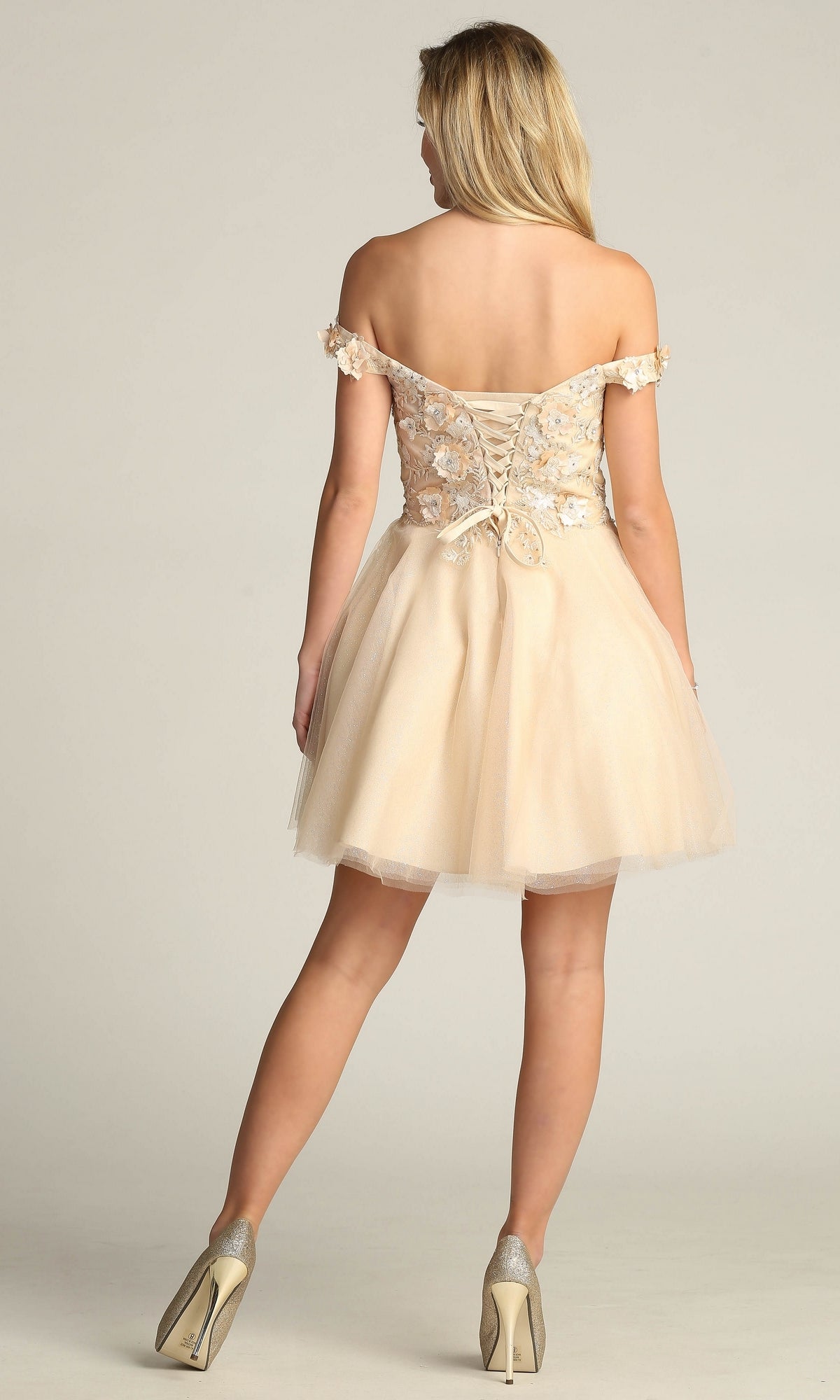  Chicas Short Party Dress c315