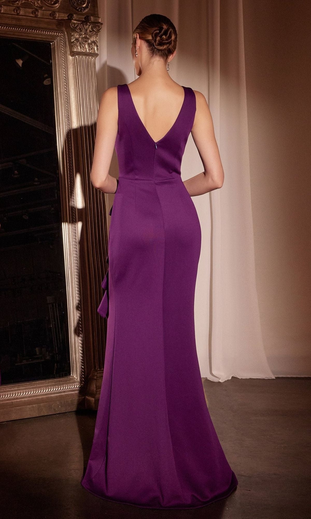 eggplant formal dresses Dark Purple Bridesmaid The model is 5.8/size 2 and wearing size 4 or XS in the picture Color Long Flowing Eggplant Dress