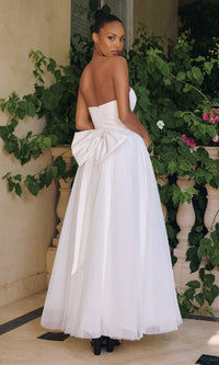Amoris Long Formal Dress T712W - Image