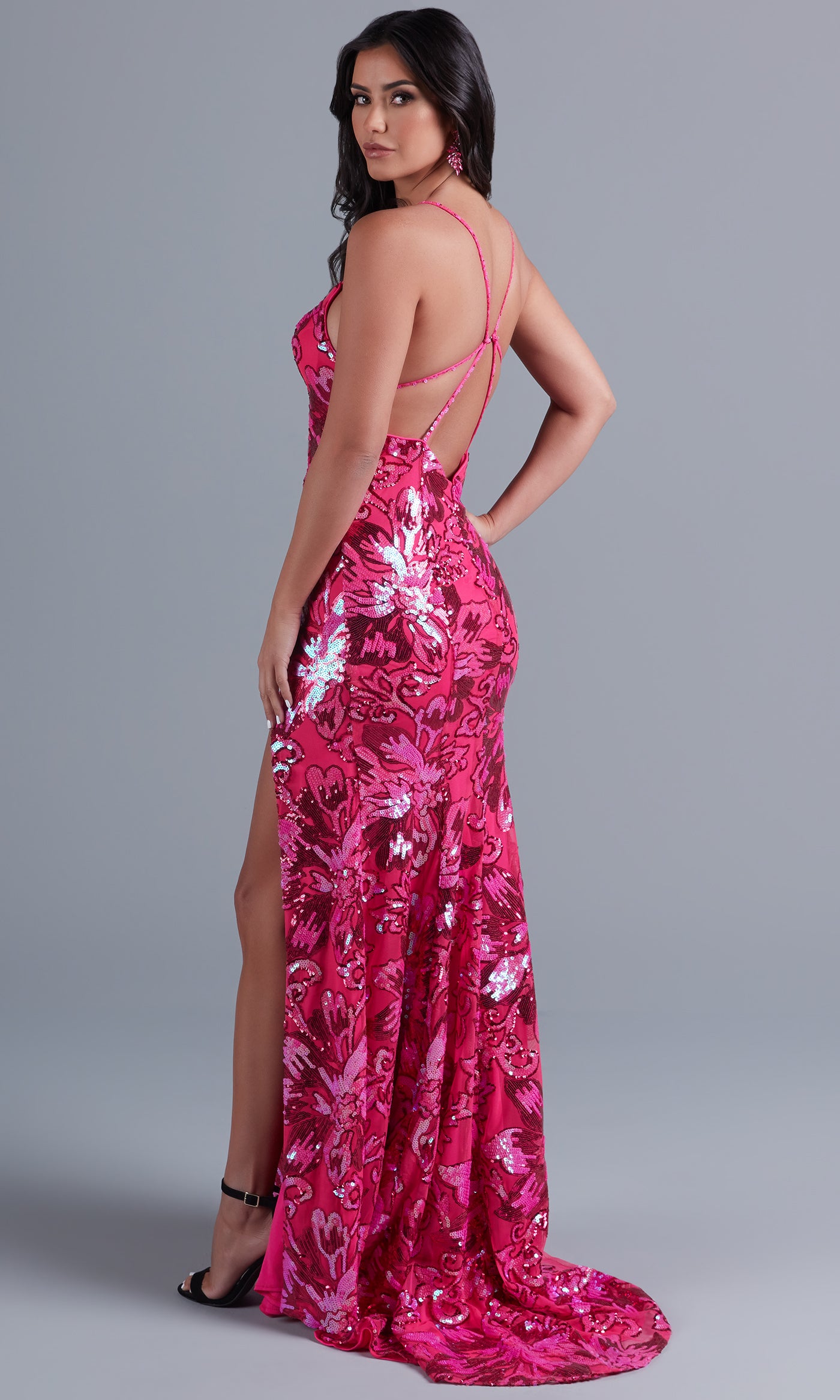 Open-Back Bright Long Sequin Formal Dress Open-Back Bright Long Sequin Formal Dress