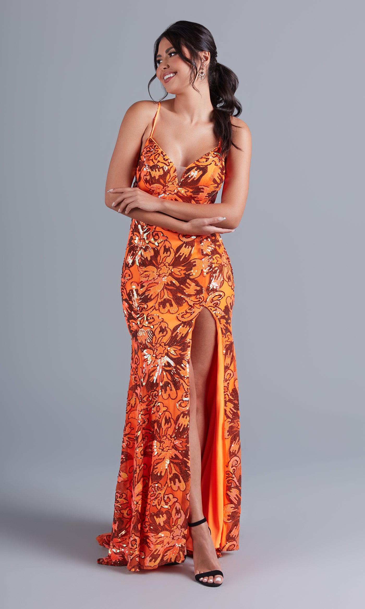 Open-Back Bright Long Sequin Formal Dress Open-Back Bright Long Sequin Formal Dress