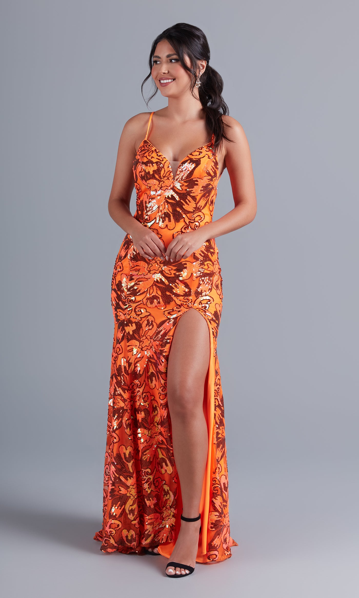 Open-Back Bright Long Sequin Formal Dress Open-Back Bright Long Sequin Formal Dress