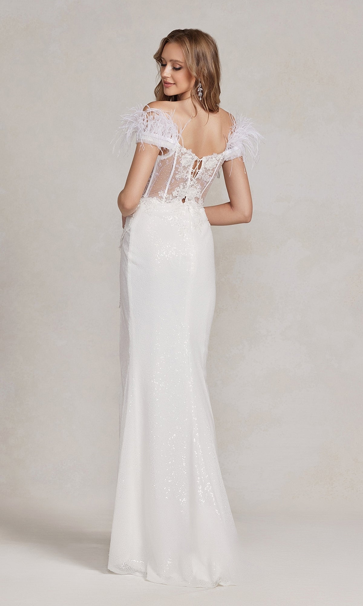  Off-the-Shoulder Long White Feather Formal Dress