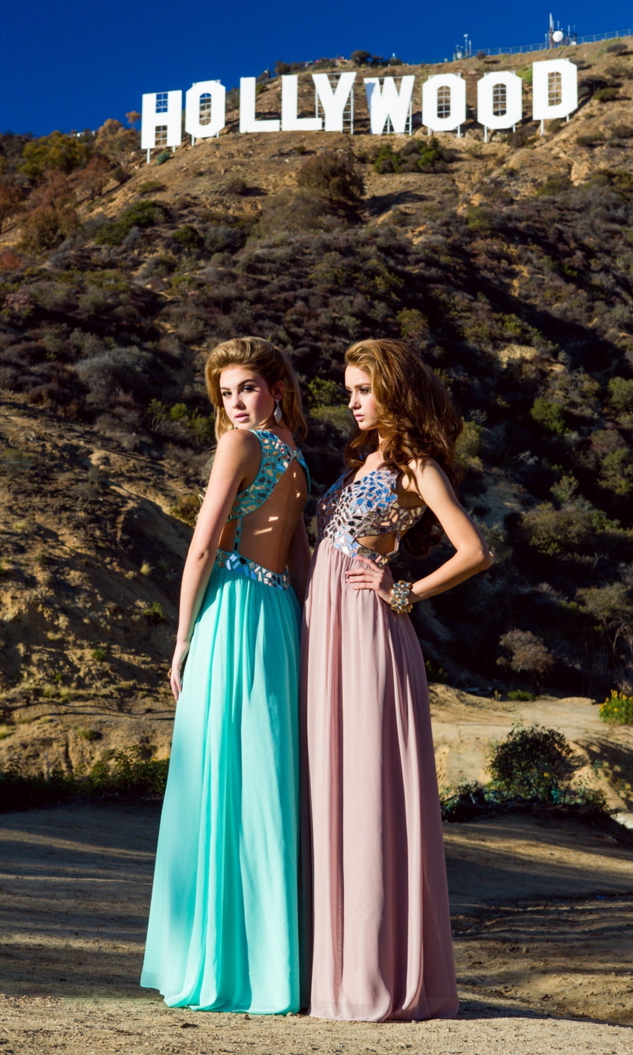  Sleeveless V-Neck Floor Length Dress