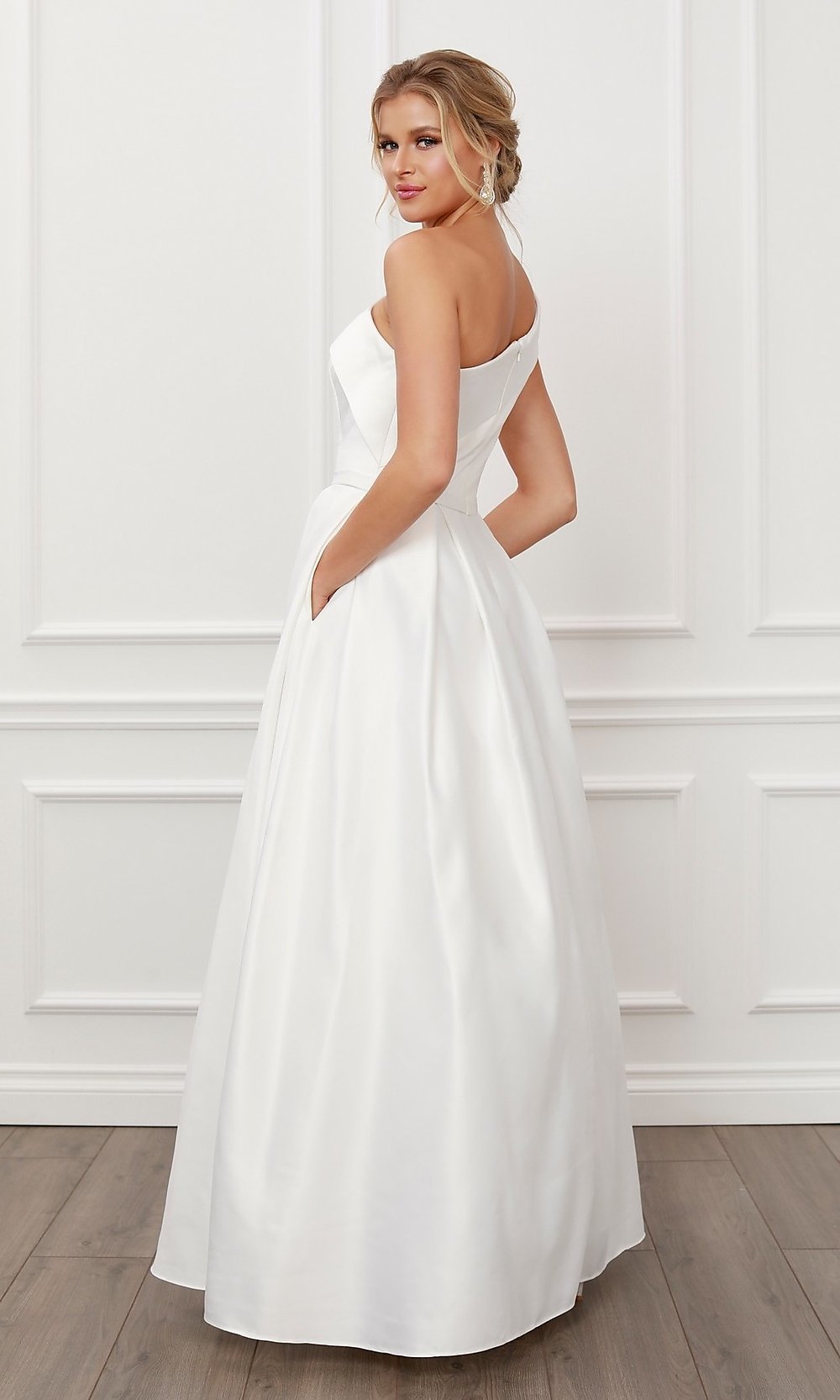 Long Sleeve Simple Ivory White Wedding Dresses with Ruffle Skirt AWD15 –  SheerGirl