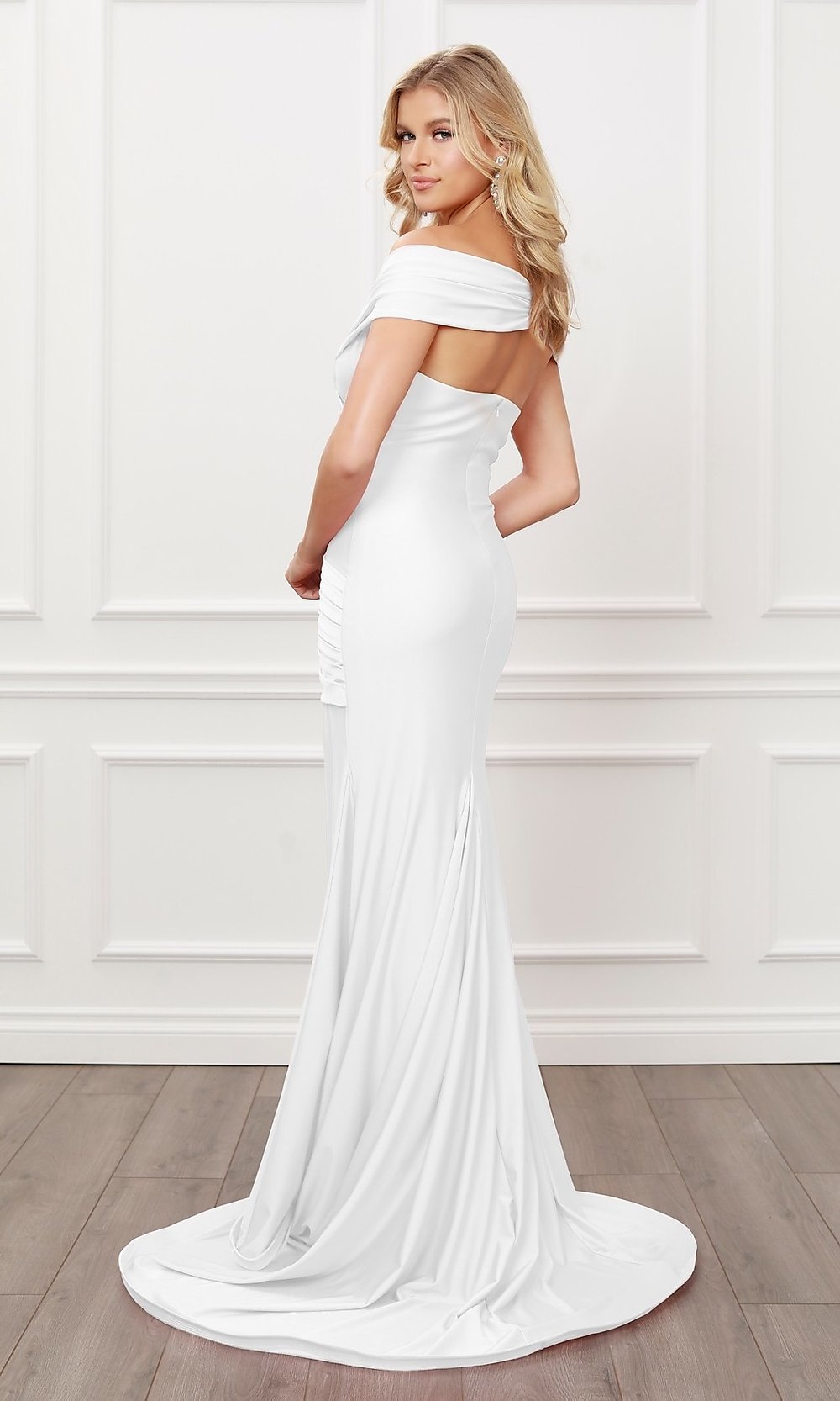  Off-the-Shoulder Long Formal Prom Dress with Train